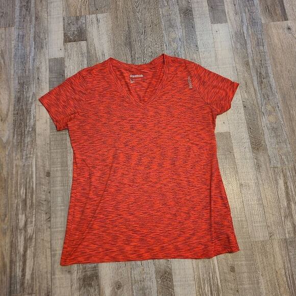 Reebok short sleeve v-neck t-shirt red with black static print all over size Lg - Picture 1 of 7